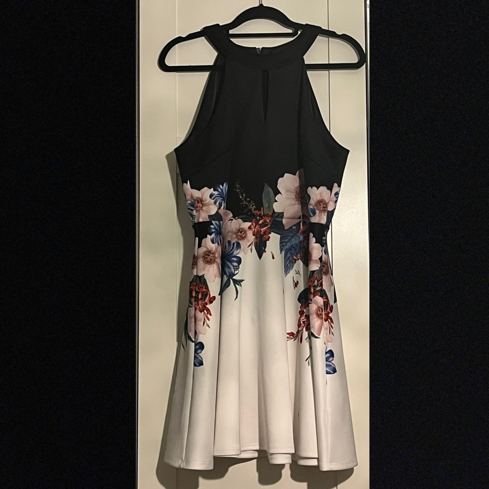 Ted Baker lovely fit and flare floral dress, side L/XL (Ted 5)